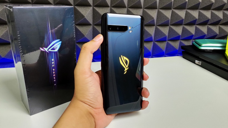 [REVIEW] ASUS ROG Phone 3 Strix, HP Gaming Terbaik Saat Ini | Dunia Games
